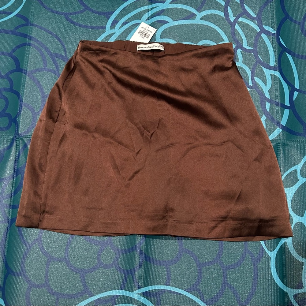 Abercrombie & Fitch Slinky satin mini skort XS
